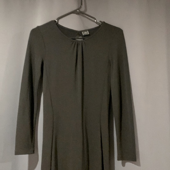 Midi dress with open back worn once - Picture 2 of 3